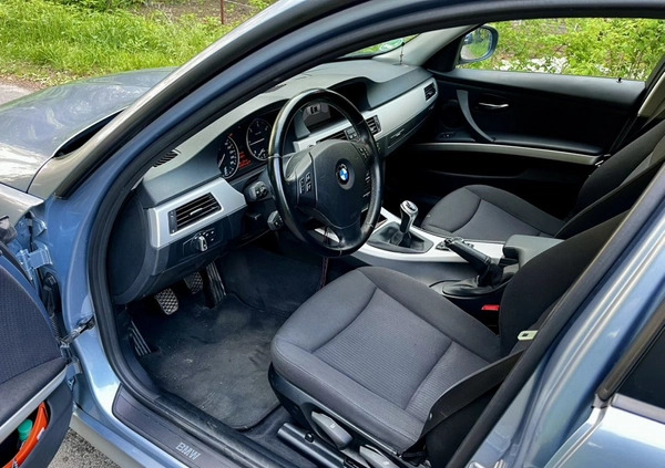 BMW Seria 3 cena 28900 przebieg: 242000, rok produkcji 2011 z Elbląg małe 106